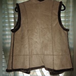 Woman's vest